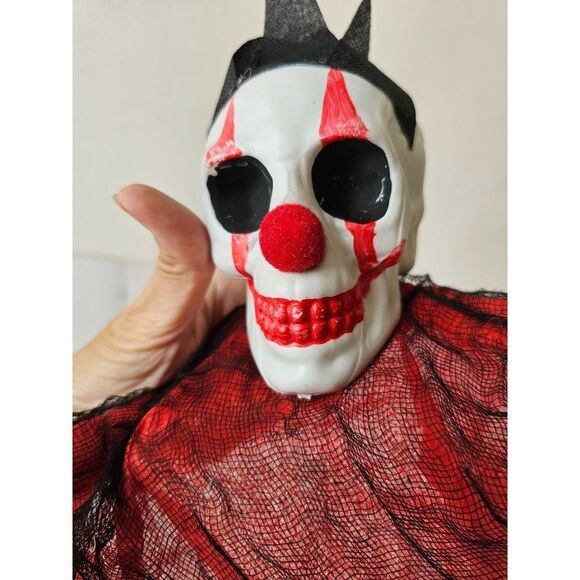 Regent clown hanging Halloween prop - Picture 3 of 7